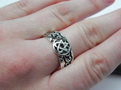 Heartagram Wedding Ring ideas | H.I.M. | His Infernal Majesty | Ville Valo | Funeral of Hearts | Love Metal | gothic rock | himsters | HIMband | Join Me In Death