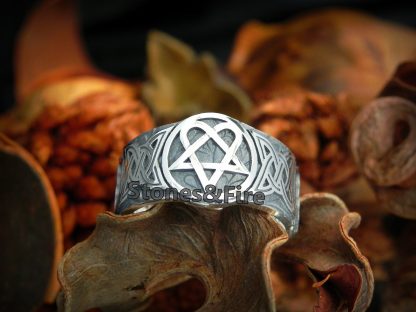 Heartagram Wedding Ring ideas | H.I.M. | His Infernal Majesty | Ville Valo | Funeral of Hearts | Love Metal | gothic rock | himsters | HIMband | Join Me In Death