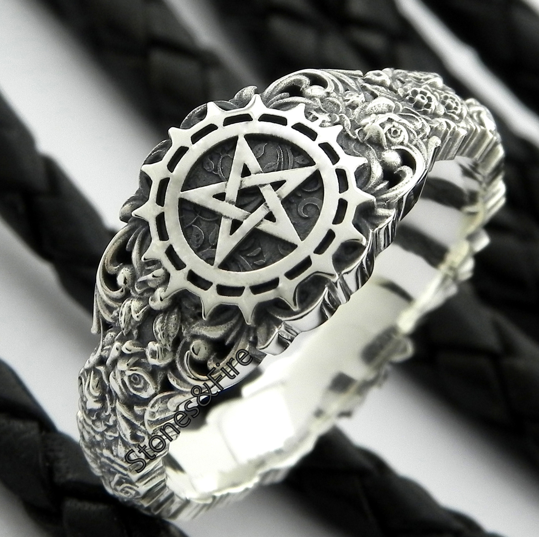 Butlers Black Gothic Pentagram Ring otaku-TO ORDER • Stones&Fire