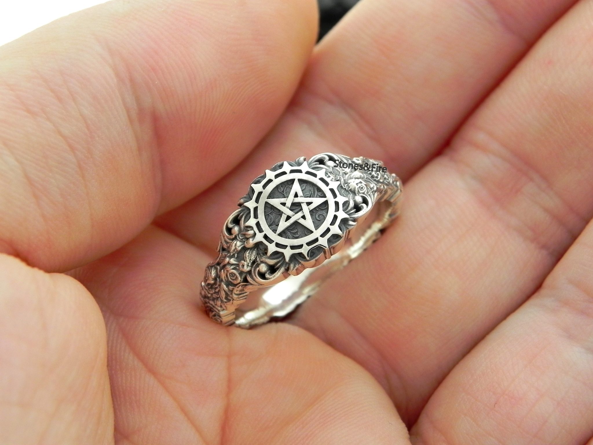 Butlers Black Gothic Pentagram Ring otaku-TO ORDER • Stones&Fire